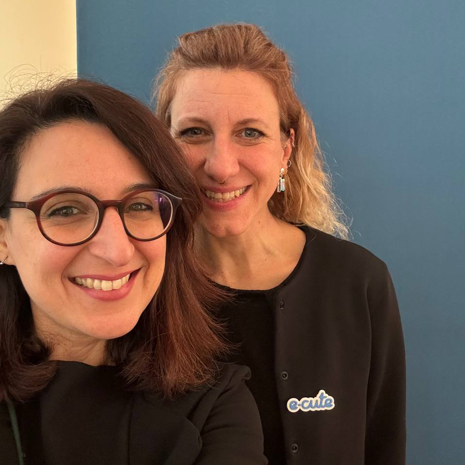 interpreti LIS E-cute durante la tappa lombarda di Imprese Vincenti di Intesa San Paolo