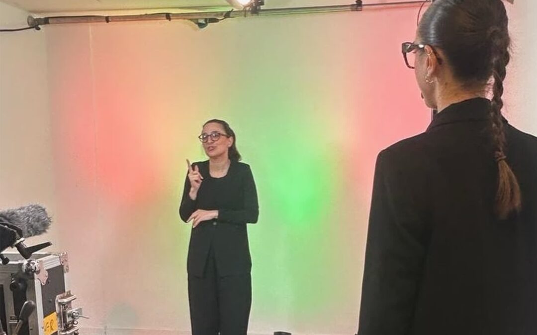 Interprete LIS o comunicatore: quale figura serve?
